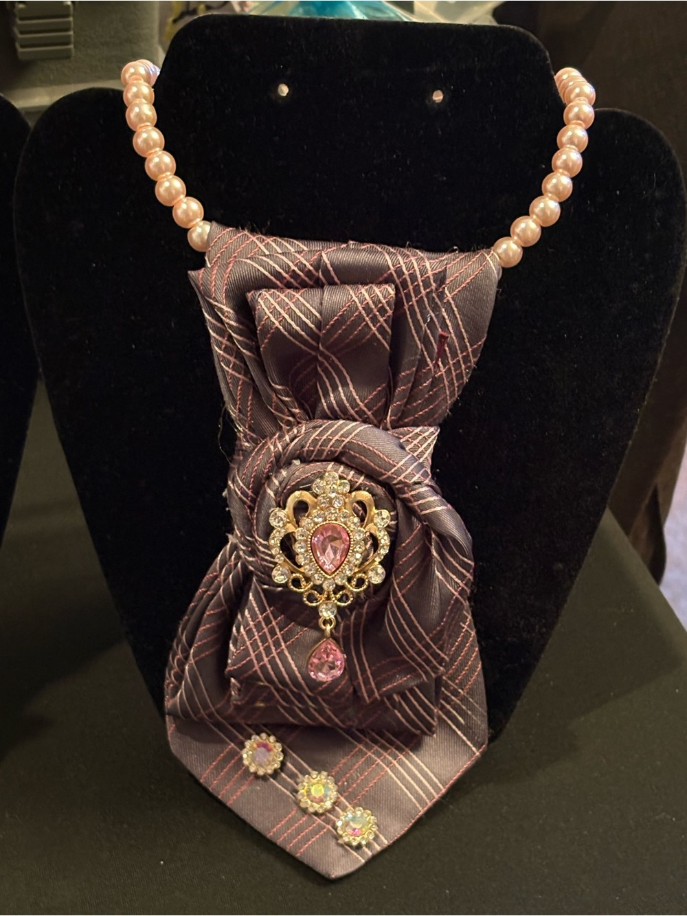 Elegant necktie necklace with Pink Pearl Necklace and Pink Gem Pendant